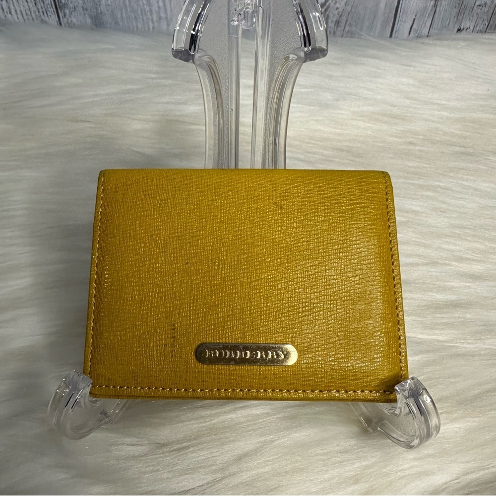 BURBERRY card holder in mustard